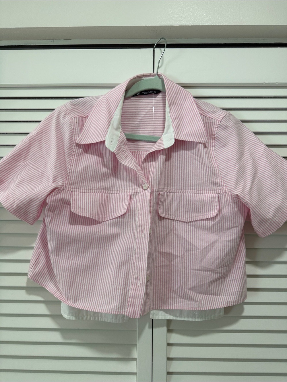 ZARA Pink & White Striped Cropped Shirt – Size M
